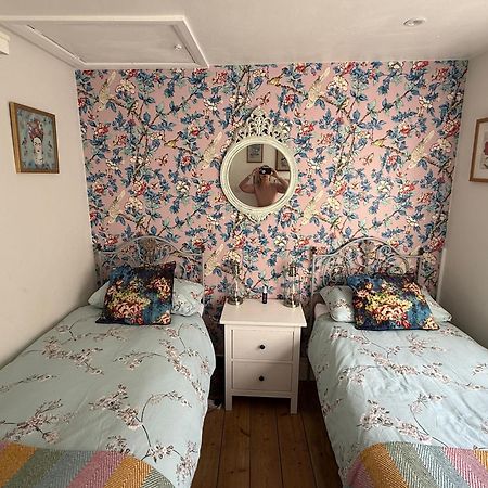 North Laine Sunny Cottage - Parking Available Brighton Bagian luar foto