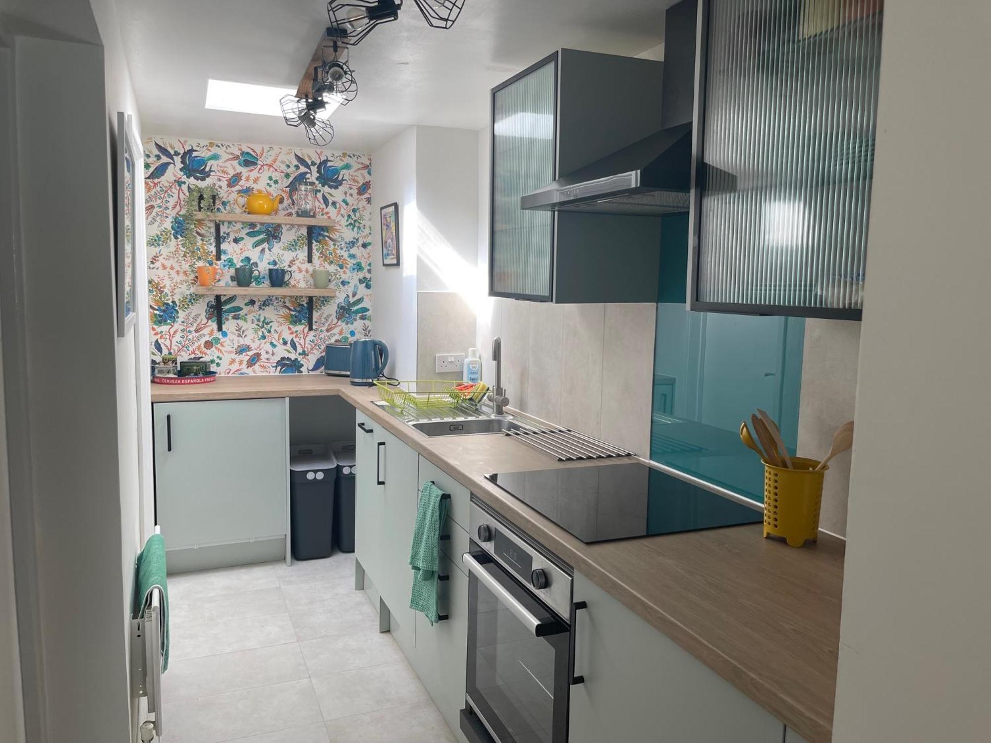 North Laine Sunny Cottage - Parking Available Brighton Bagian luar foto
